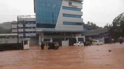 Karnataka Rain Forecast: ಮಂಗಳೂರಿನಲ್ಲಿ ಒಂದೇ ಮಳೆಗೆ ₹5 ಕೋಟಿ ನಷ್ಟ! ಕೈಗಾರಿಕೆಗಳಿಗೂ ನುಗ್ಗಿದ ನೀರು