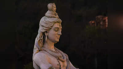 এখানেই বিশ্রাম করেছিলেন শিব-পার্বতী, উত্তরাখণ্ডের এই মন্দিরের শিবলিঙ্গ সুপুরি আকারের