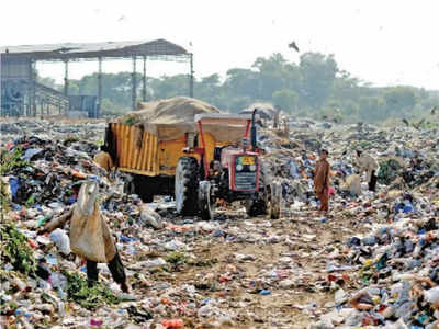 इज्जतीचा इंटरनॅशनल कचरा! पाकिस्तानला डझनभर देशांनी पाठवला ८० हजार टन कचरा; पण का?