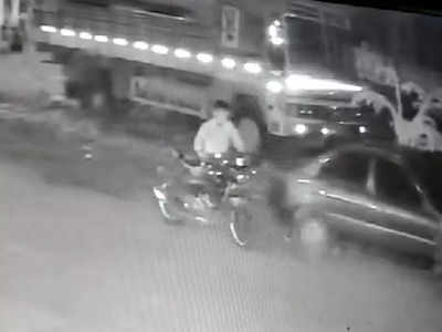 Madurai Bike Theft: திருட்டு பைக் கொடுத்த டார்ச்சர் - நீண்ட நேரம் போராடிய திருடன்