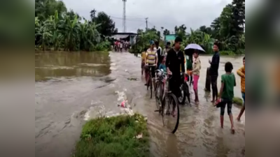 Bihar Flood : बिहार में भारी बारिश से उफान पर नदियां, कई इलाकों में बाढ़ जैसे हालात