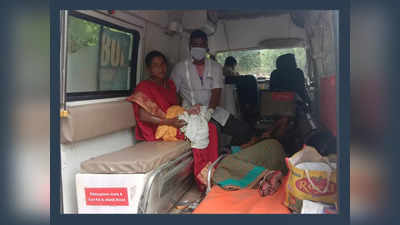 Etawah: ट्रेन में गर्भवती महिला की बिगड़ी हालत, अस्पताल ले जाते वक्त एंबुलेंस में दिया बच्ची को जन्म