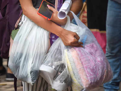 Plastic Ban In Delhi: संभल जाएं! प्लास्टिक की थैली में सामान देने और लेने वालों का कटने लगा चालान, 503 लोगों के कटे चालान