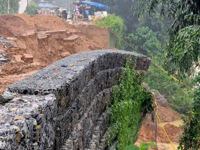 മഴ പെയ്തപ്പോൾ ഗാബിയൻ ഭിത്തി കല്ലടയാറ്റിൽ: കെഎസ്ടിപിക്ക് ഗുരുതര വീഴ്ച? അന്വേഷിക്കണമെന്ന് നാട്ടുകാർ