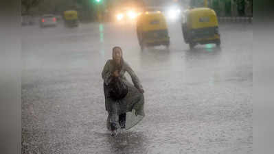 Mumbai Rains High Alert : पुढचे ३-४ तास मुंबईसाठी हायअलर्ट, हवामान खात्याकडून अतिमुसळधार पावसाचा इशारा