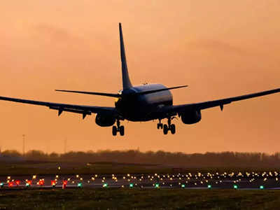 Spicejet Emergency Landing: खटारा बसों जैसे हो गए हैं हवा में उड़ते विमान, 24 घंटे के अंदर 5 फ्लाइट्स में आई गड़बड़ी, तीन तो सिर्फ स्पाइजेट के हैं!
