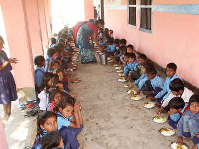 संतापजनक! पोषण आहारात सापडले कुजलेले बेडूक; बालकांच्या आरोग्याशी खेळ