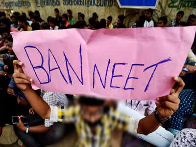 எனக்கு NEET Exam ரொம்ப கஷ்டமா இருக்கு... அம்மாவுக்கு கடிதம் எழுதி மாணவன் தற்கொலை!