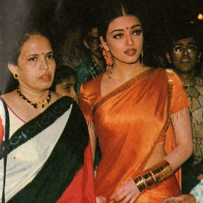 aishwarya with mom
