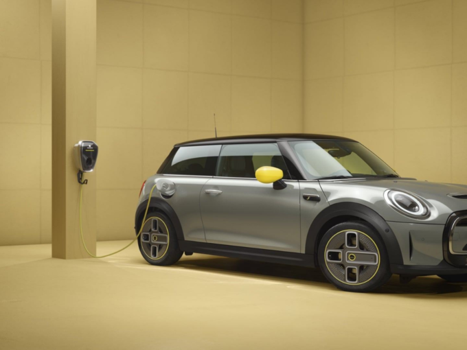 Mini Cooper SE Charging