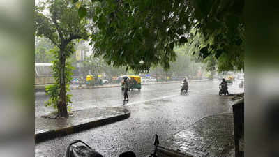 Ahmedabad Rain: લાંબી રાહ જોવડાવ્યા બાદ આખરે અમદાવાદમાં ગડગડાટ સાથે તૂટી પડ્યો ધમધોકાર વરસાદ