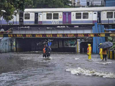 Mumbai Heavy Rain: ভারী বৃষ্টি অব্যাহত মহারাষ্ট্রে! জারি লাল সতর্কতা