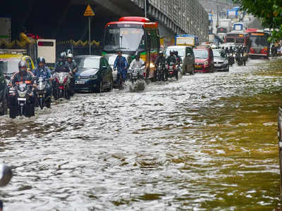 Maharashtra Monsoon 2022 : महाराष्ट्रात मुसळधार पाऊस कोसळणार; ५ जिल्ह्यांना रेड अलर्ट