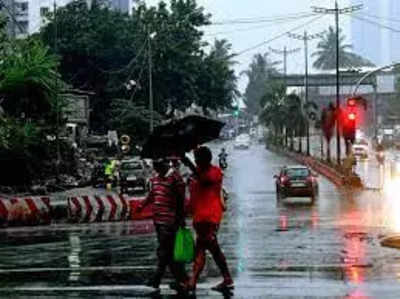 Monsoon Rain: ಮಳೆ ಆರ್ಭಟಕ್ಕೆ ರಾಜ್ಯಗಳು ತತ್ತರ: ಕರ್ನಾಟಕ, ತೆಲಂಗಾಣದಲ್ಲಿ ರೆಡ್ ಅಲರ್ಟ್