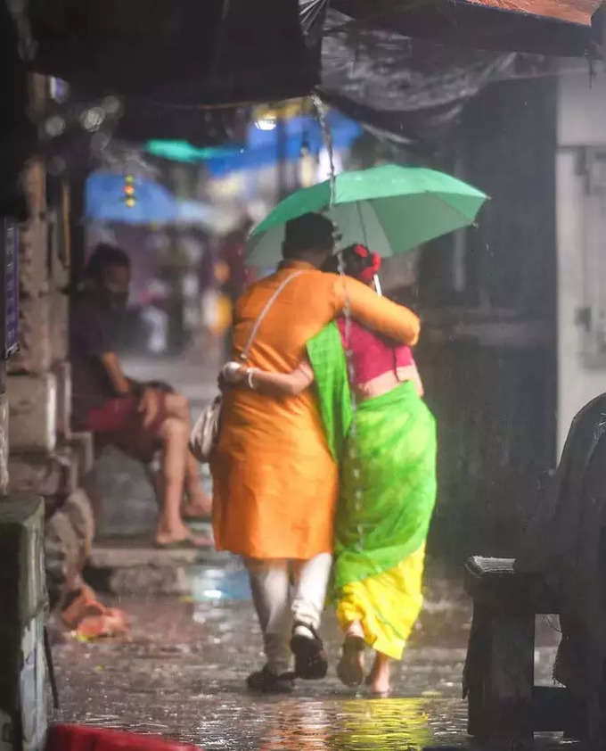 kolkata raining