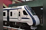 Vande Bharat Train: आरामदायक हो जाएगी वंदे भारत ट्रेन की यात्रा, जानिए रेलवे ने क्या किया बदलाव