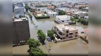 Karachi Flood Video: हमारी ईमानदार सरकार ने कराची को वेनिस बना दिया... पानी में डूबी पाकिस्तान की आर्थिक राजधानी, लोगों ने कसा तंज
