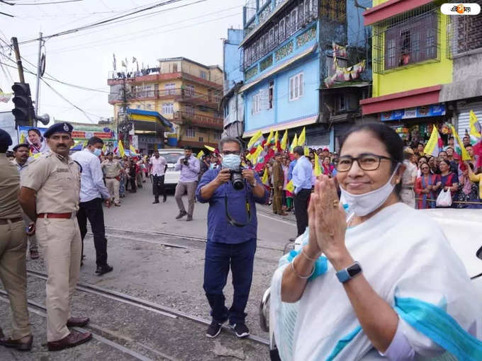 দার্জিলিঙের রাস্তায় মুখ্যমন্ত্রী