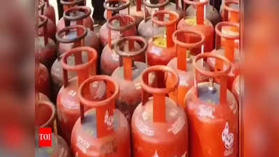 LPG Price Hike: గ్యాస్ సిలిండర్ వాడే వారికి అలర్ట్.. ఏకంగా రూ.459 పెరిగిన ధర.. రెండేళ్లలో భారీ బాదుడు!