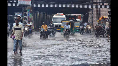 Rain In Gujarat: ಮಳೆಗೆ ನುಲುಗಿದ ಗುಜರಾತ್, ಪ್ರವಾಹಕ್ಕೆ 7 ಬಲಿ: ಮಹಾರಾಷ್ಟ್ರದಲ್ಲಿ ರೆಡ್ ಅಲರ್ಟ್