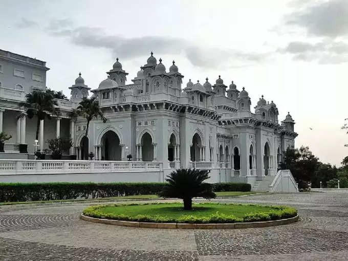 ​ফলকনুমা প্রাসাদ, হায়দরাবাদ :