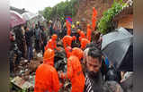 Vasai landslide Photos : वसईत घरावर दरड कोसळल्यानं एकाचा मृत्यू , एनडीआरएफकडून बचावकार्य सुरु