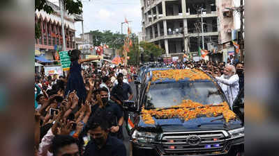 देवघर की गुड़िया ने हजारों की भीड़ में खींचा PM मोदी का ध्यान, दोनों के बीच हुए हाय-हेलो की तस्वीर हुई Viral