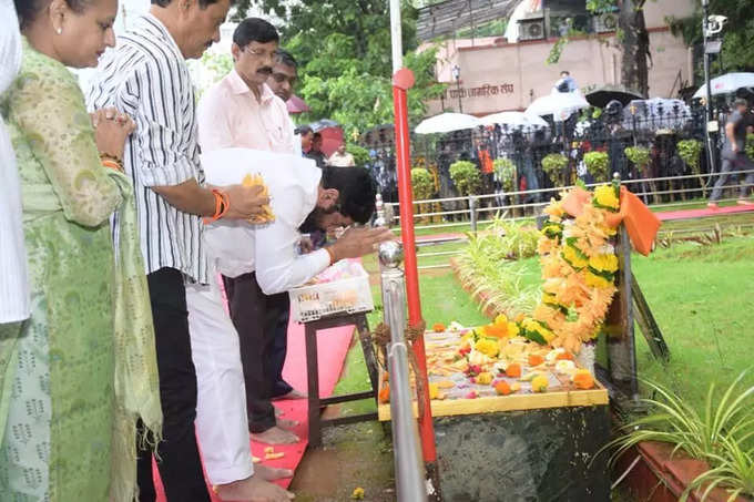 सामान्य शिवसैनिक मुख्यमंत्री झाला...