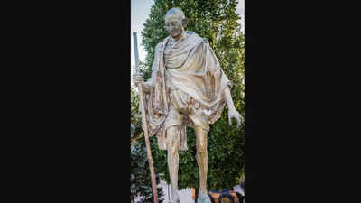 Canada Mahatma Gandhi: कनाडा के विष्‍णु मंदिर में लगी महात्‍मा गांधी की प्रतिमा पर लिख गया खालिस्‍तान, भारत ने जताई नाराजगी