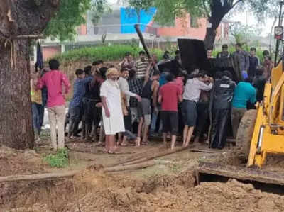 Ahmedabad Rain: અમદાવાદમાં ધમધોકાર વરસાદ વચ્ચે દીવાલ ધરાશાયી થતા ત્રણના મોત 