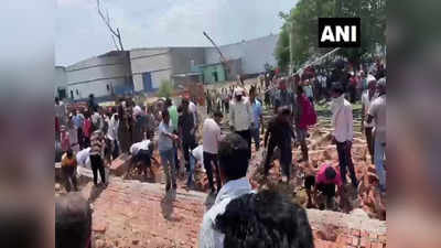दिल्ली के अलीपुर में बड़ा हादसा, गोदाम की दीवार गिरी, 6 मजदूरों की मौत, कई दबे