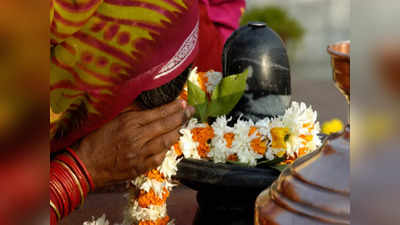 Sawan Shivling Puja : शिवलिंग पूजा की शुरुआत कैसे हुई, किसने की थी पहली पूजा