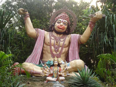 Hanuman Mantra: শনির রোষ এড়াতে প্রতি শনিবার জপ করুন হনুমান মহামন্ত্র, ফল হাতে নাতে!