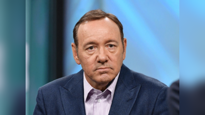 Kevin Spacey पर चल रहे हैं 4 सेक्शुअल असॉल्ट और 1 रेप का केस, हाथ से निकली चंगेज खान वाली मूवी