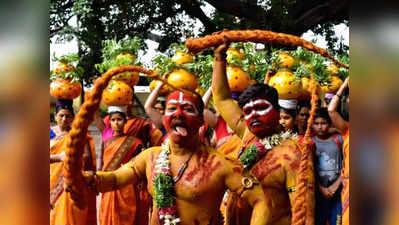 Ujjaini Mahankali Bonalu: హైదరాబాద్ వాహనదారులకు అలర్ట్‌.. నేడు ఆ రూట్లలో వెళ్లొద్దు