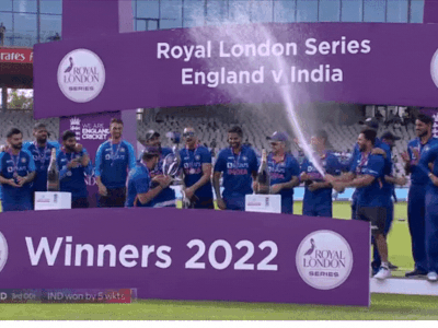 IND Vs ENG: शैम्पेन से नहलाए गए कप्तान रोहित शर्मा, इंग्लैंड के खिलाफ सीरीज जीत के बाद जश्न का जोरदार वीडियो
