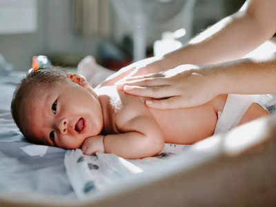 नेचुरल इनग्रेडिएंट से बने हुए हैं ये बेबी Massage Oils, हड्डियों और मसल्स को कर सकते हैं मजबूत