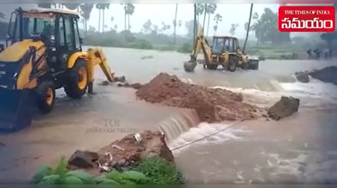 గోదావరి వరదలు.. ఏపీలో ఈ వింతలు చూశారా..? 