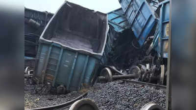 Gujarat Train Derails: गुजरात में मालगाड़ी पटरी से उतरी, 39 ट्रेनें रद्द, 58 का रास्‍ता बदला