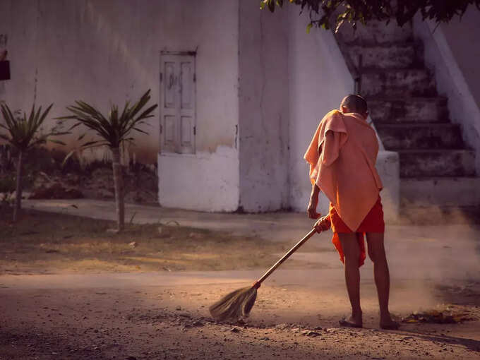 ​ಸ್ವಸ್ತಿಕ ಹಾಕುವ ಮುನ್ನ ಹೀಗೆ ಮಾಡಿ