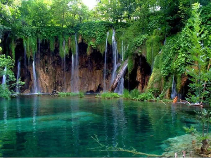 सैन एंटोनियो डी यूरेका, बायोको द्वीप, इक्वेटोरियल गिनी - San Antonio de Ureca, Bioko Island, Equatorial Guinea