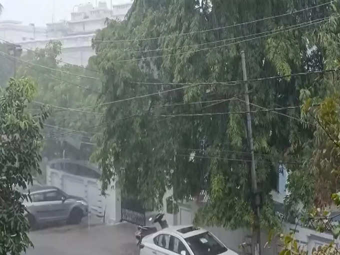 Lucknow Rain1