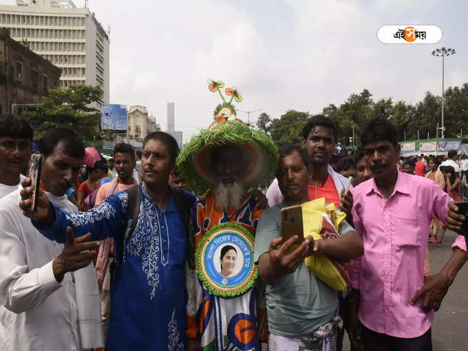 TMC Martyrs Day 2022:  শহরের রং সবুজ