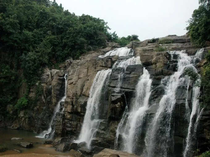 भालू गढ़ जलप्रपात - Bhalu Gaad Waterfalls