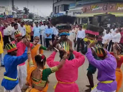 मुर्मू नव्या राष्ट्रपती; महाराष्ट्रात पुणे, अमरावतीत आदिवासींचा जल्लोष, ढोल-ताशाच्या तालावर नृत्य