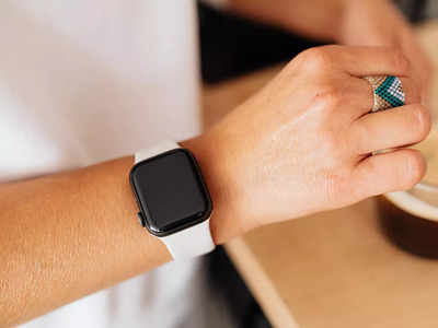 Amazon Shopping Offers: Rs. 1299 में खरीदनी है 8 हजार वाली Smartwatch, तो Amazon की इस डील को मिस न करें