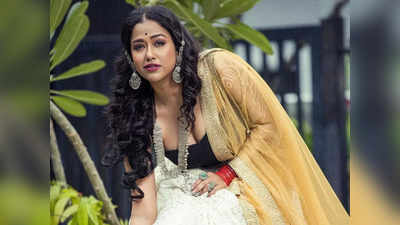 Sohini Sarkar: ব্যাকলেস ব্লাউজে পোজ দিতেই মাত্রা ছাড়াল হটনেস! রিমঝিম বৃষ্টি ভিজে নেটপাড়ায় উষ্ণতা বাড়ালেন সোহিনী