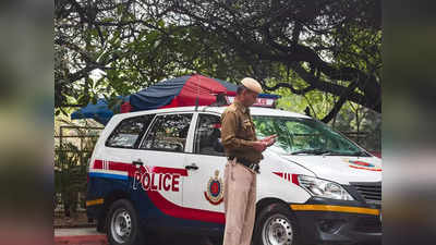 पार्किंग से खूब कमा रहे हो, हर महीने 20 हजार रुपये दो, गैंगस्टर छेनू का गुर्गा बता जेल से बदमाश ने मांगी रंगदारी