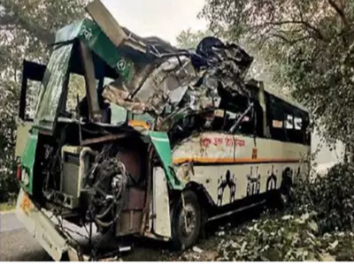 Bus Accident: মুখোমুখি দুই বাসের সংঘর্ষ, ভয়াবহ দুর্ঘটনায় কমপক্ষে মৃত ৯, আহত ৩৫