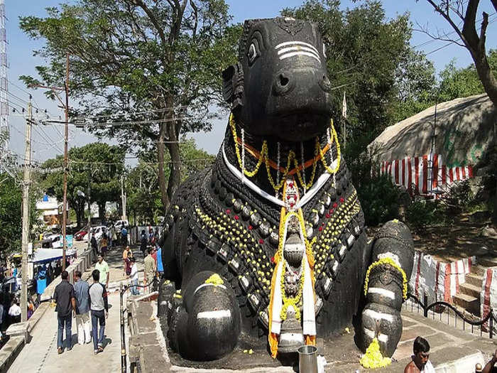 biggest monolithic nandi statue in india
